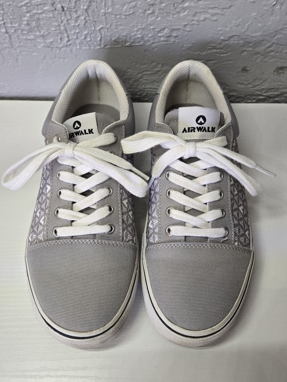Airwalk Light Gray Canvas Sneakers with White Laces